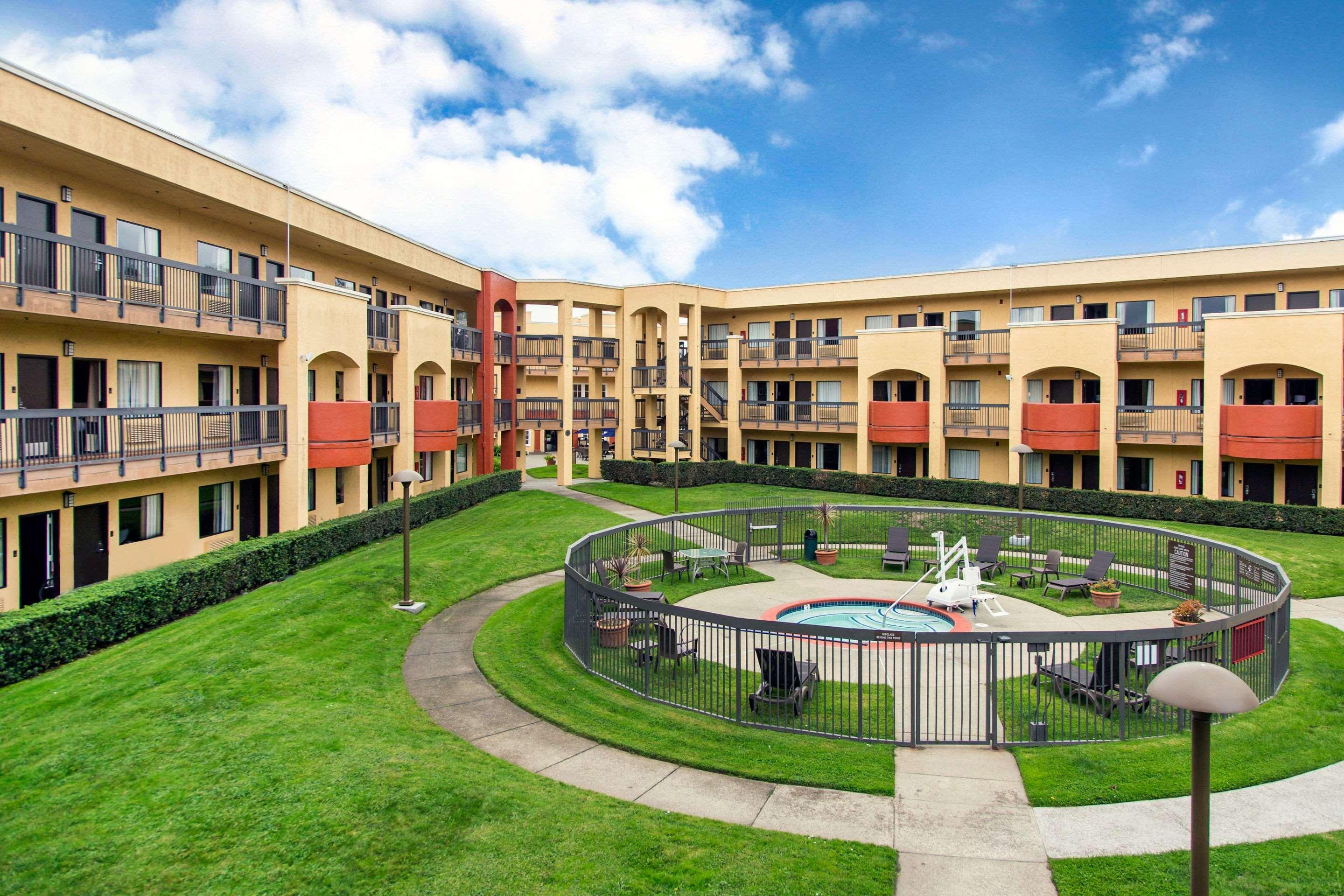 Comfort Inn & Suites San Francisco Airport North Саут Сан Франциско Екстериор снимка